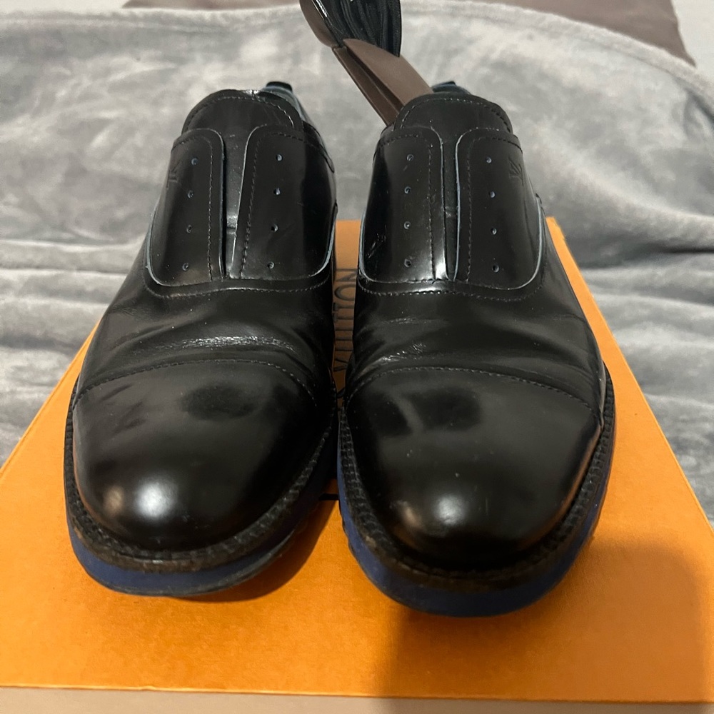 Louis Vuitton Blue Bottom Dress Shoes - Picture 2 of 10